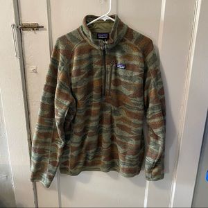 Patagonia better sweater. Pullover. Large. Camo.
